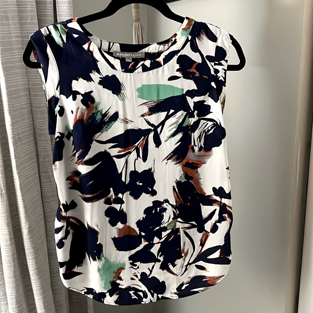 Floral purple Daniel Rainn Blouse - Size PXS